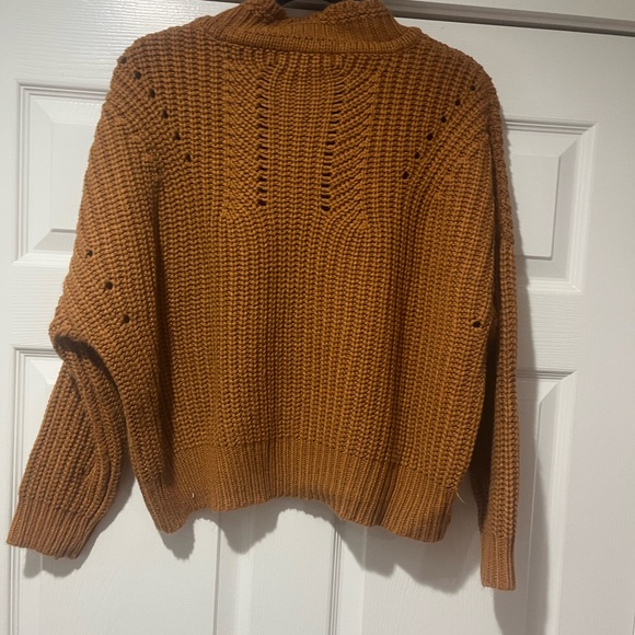 Elegant Women's Turtleneck Sweater - Tan - Picture 2 of 7